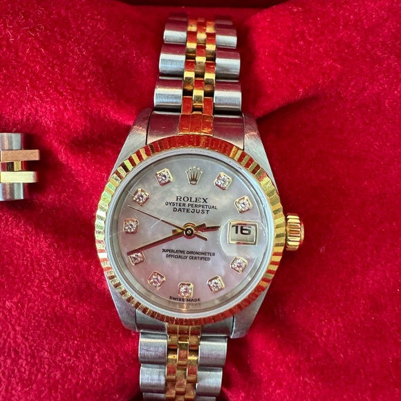 Rolex 26mm Oyster Perpetual MOP Datejust Diamond Dial - Picture 13 of 14